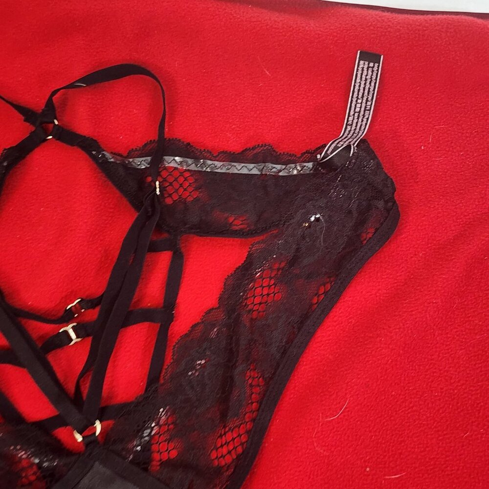 Victoria's Secret Black Faux Leather Lace Open Back Poly Elastane Brazil Panty M - Picture 5 of 16